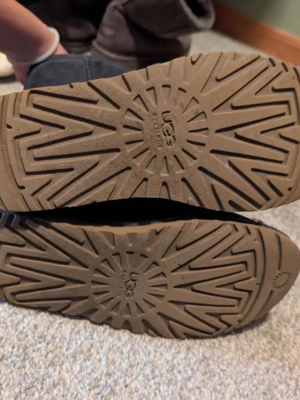 Navy uggs boots kids size 6/women's 7.5